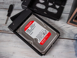 Los HDD no pueden ni acercarse a saturar el puerto de 10 Gbit.
