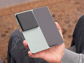 Se espera que el OnePlus Open se lance a finales de este mes. (Fuente de la imagen: Unbox Therapy)