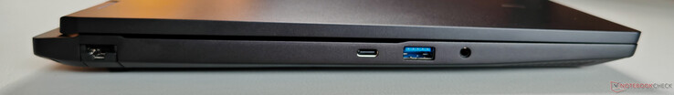 Izquierda: Gigabit Ethernet, USB-C 3.2 Gen.2 (10 GBit/s, DisplayPort 1.4a a través de iGPU, 100W Power Delivery), USB-A 3.2 Gen.1 (5 GBit/s), audio de 3,5 mm