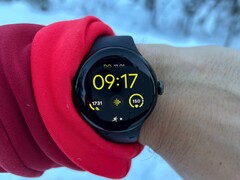 Quedan pendientes nuevas funciones para el Google Pixel Watch 2 y otros smartwatches con Wear OS 4. (Imagen: Benedikt Winkel)