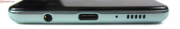 Abajo: Jack de 3,5 mm, puerto USB 2.0 tipo C, micrófono, altavoz