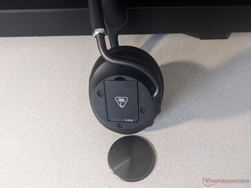 Se muestra el cambio de batería del Turtle Beach Stealth Pro II