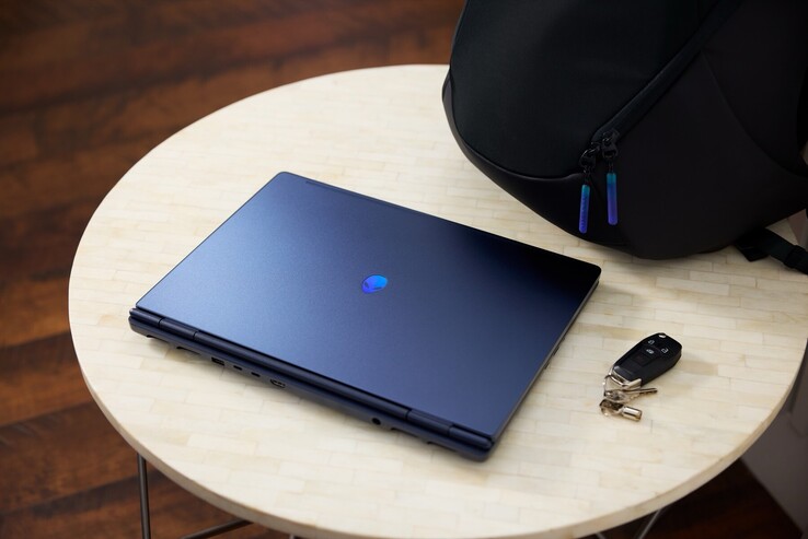 El Alienware Aurora 16 tiene 22,7 mm de grosor y pesa 2,57 kg. (Fuente de la imagen: Dell)