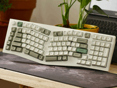 El Keychron Q13 Max es uno de los teclados inalámbricos que ha recibido un nuevo firmware con opciones inalámbricas y RGB actualizadas