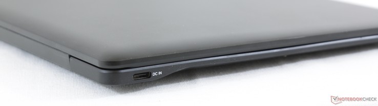 Izquierda: USB Type-C Gen. 1 + adaptador de CA