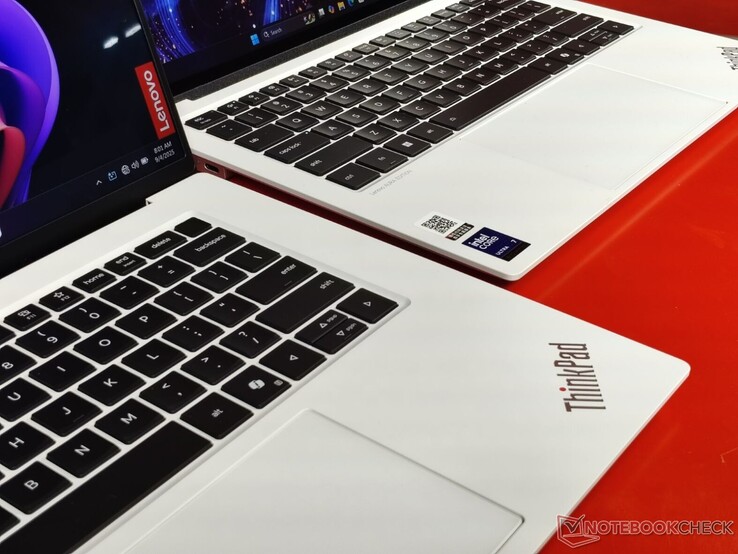 ThinkPad X9 Aura Edition Blanco Glacial 2