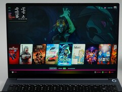 Portátil AIM MAX+ ejecutando Bazzite con juegos como Spider-Man 2, The Witcher 3, y Hades mostrados en el lanzador.. (Fuente de la imagen: ETA PRIME en YouTube)