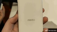 El &quot;Meizu 20 Pro&quot; en estado salvaje. (Fuente: Leon Angang vía Weibo)