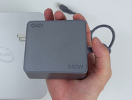 Adaptador de corriente (Fuente de la imagen: 小明白 en Youtube)