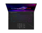 El trackpad del ASUS ROG Strix SCAR 16 hace las veces de teclado numérico. (Fuente: ASUS)