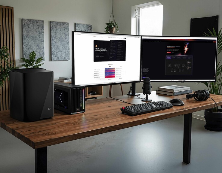 El NAS UnifyDrive UC450 Pro es compatible con Thunderbolt 4, lo que permite una rápida configuración de la eGPU. (Fuente de la imagen: UnifyDrive)