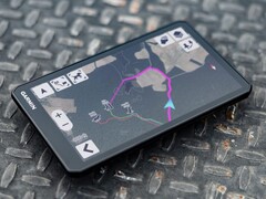 El DriveTrack 72 de Garmin (en la imagen) ya está disponible en todo el mundo. (Fuente de la imagen: Garmin)