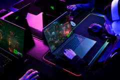 Razer Blade 16 ofrece opciones de pantalla mini-LED de modo dual. (Fuente de la imagen: Razer)