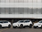 Vehículos eléctricos Polestar frente a la sede de la empresa en Gotemburgo, Suecia. (Fuente de la imagen: Polestar)
