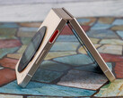 Flip 5G: El smartphone plegable ya está disponible con descuento. (Imagen: Notebookcheck)