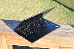 Dell Latitude 7390 2-en-1. Modelo de pruebas cortesía de Dell US