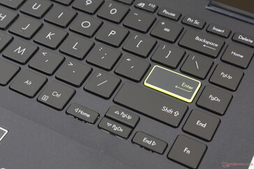 Teclas de flecha acortadas y esponjosas. La tecla Enter está coloreada para distinguir el último VivoBook de otros modelos