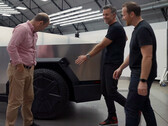 El cibercamión de Tesla ya puede optar a un crédito fiscal (imagen: Top Gear/YT)