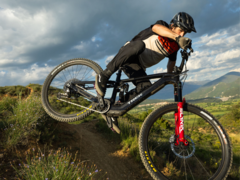 La Trek Fuel Plus (en la imagen) incorpora el motor TQ HPR60 y una batería más grande de 580Wh. (Fuente de la imagen: Trek Bikes)