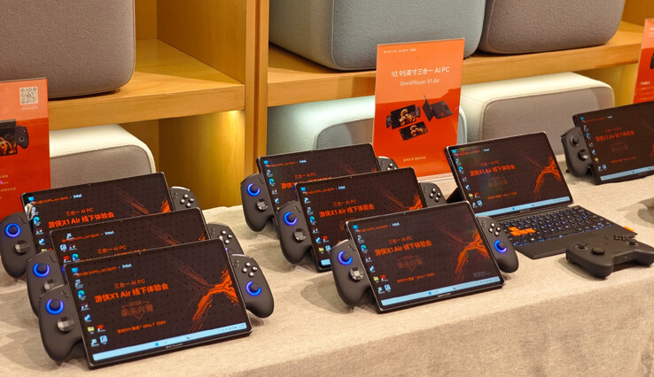 El OneXPlayer X1 Air en dos de sus tres estados. (Fuente de la imagen: One-Netbook)