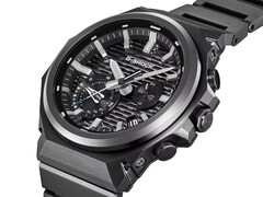 Los próximos relojes G-Steel de Casio sustituyen las correas metálicas por correas de caucho más ligeras. (En la imagen: GSTB1000BD-1A)
