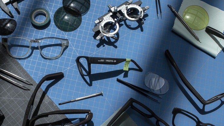 El nuevo prototipo de gafas de realidad aumentada de Google en el laboratorio