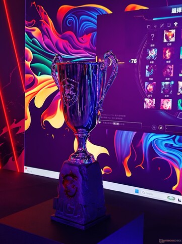 El ganador de los eSports de WoW se lleva el trofeo de la MSI Gaming Arena