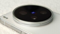 Al parecer, un zoom continuo también está en la lista de tareas pendientes para el desarrollo del Vivo X300 Ultra. (Imagen: Weibo)