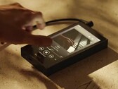 El último Sony Walkman es más grande que su predecesor, pero también promete un mejor sonido.
