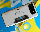 El ROG Phone 6D probablemente compartirá chasis con sus hermanos. (Fuente: Digital Trends)