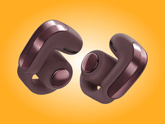 Los auriculares Bose Ultra Open Earbuds de 2.ª generación en su acabado «Cherry Chocolate».