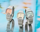 Una imagen de los tres nuevos relojes Casio AQ-240E, sobre una superficie reflectante.