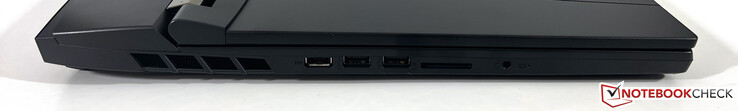 Lado izquierdo: Alimentación, 2 USB-A 3.2 Gen2 (10 Gbps), lector de tarjetas SD, conector estéreo de 3,5 mm