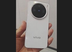 El Vivo X200 Pro Mini presume de hardware insignia en un chasis compacto. (Fuente de la imagen: Weibo)