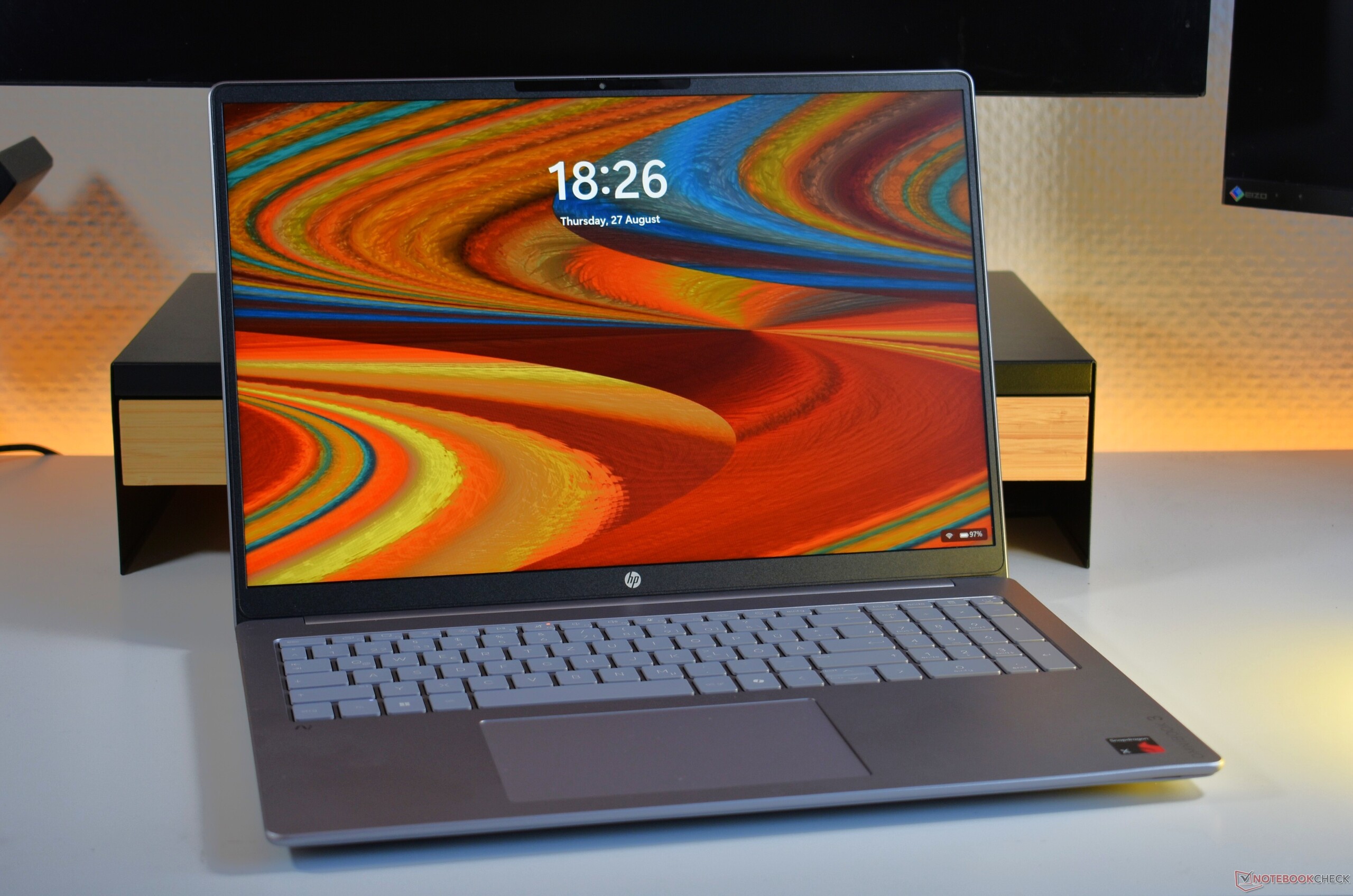 El HP OmniBook 3 16