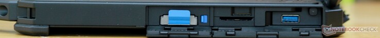 Derecha: Bahía de unidad M.2 extraíble, tarjeta SD, tarjeta SIM, USB 3.0 Tipo A