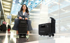 La maleta de mano eléctrica montable se supone que ayuda en los largos paseos dentro de los aeropuertos (Imagen: Modobag)