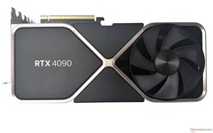 La RTX 4090 Founders Edition cuenta con 16.384 núcleos CUDA y 24 GB de VRAM.