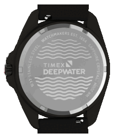 Primer plano de la tapa trasera del Timex Deepwater Arctic 200, con el logotipo de Deepwater y un motivo de ondas.