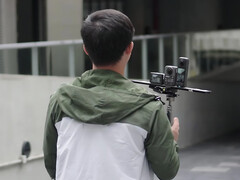 DJI podría estar tramando un trío de lanzamientos para el verano, incluido el largamente rumoreado Osmo 360 que aparece aquí en el centro. (Fuente de la imagen: vía Igor Bogdanov)