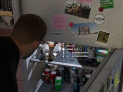 Jason buscando algo de beber en la nevera en GTA 6.