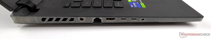 Izquierda: alimentación, LAN de 2,5 Gbit, HDMI 2.1, Thunderbolt 4, USB-C, auriculares