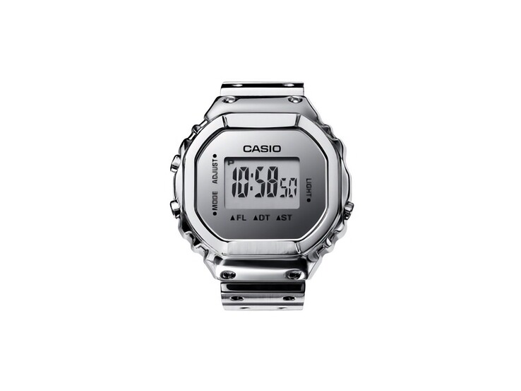 Vista frontal del reloj inteligente Casio CRW-H001M-8, con pantalla LCD digital y acabado plateado pulido.