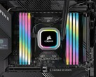 Se muestra la memoria Corsair Vengeance RGB Pro SL DDR4 en la placa base (Fuente de la imagen: Corsair)