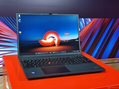 Lenovo ThinkPad P16v Gen 3 (fuente de la imagen: Benjamin Herzig)