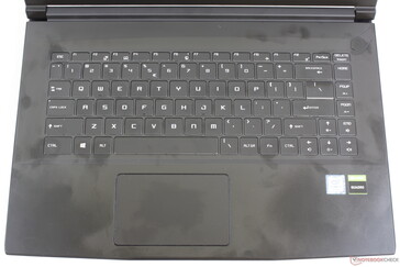 La misma disposición de teclado con una fuente casi idéntica a la MSI GS65