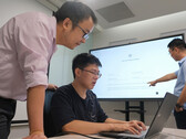 Los informáticos de la NTU utilizaron chatbots de IA contra ellos mismos para "liberar" los modelos (Fuente de la imagen: NTU)