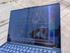 Al aire libre, bajo la luz del sol