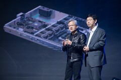 El presidente de Hon Hai, Liu Yangwei, y el consejero delegado de Nvidia, Jensen Huang (Fuente de la imagen: UDN)