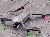 Se rumorea que el DJI Air 3 contendrá tres cámaras. (Fuente de la imagen: WeChat vía @Quadro_News)